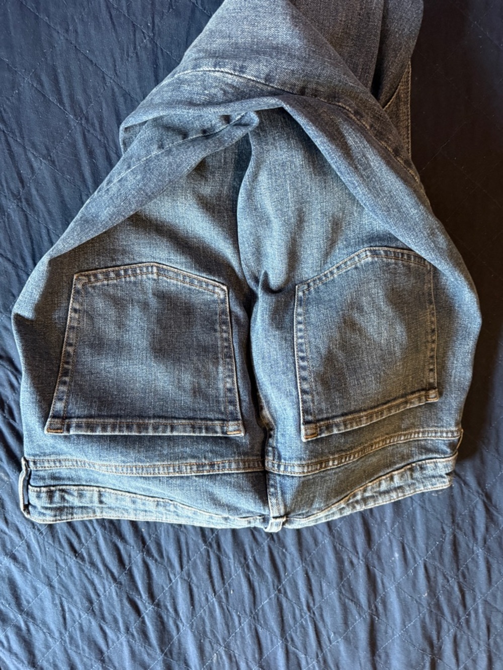Old Navy Women's Light Blue Straight Leg Jeans - Picture 3 of 3